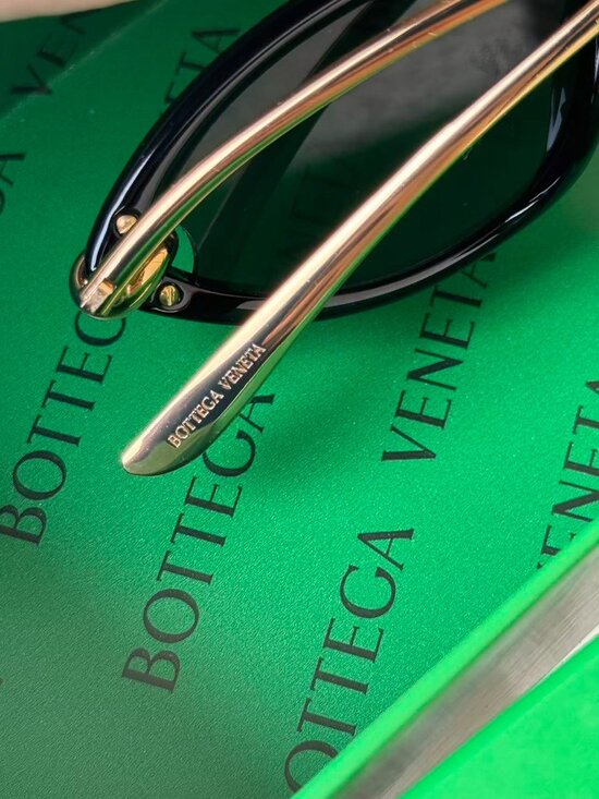 Bottega Veneta BV1390S Cat Eye Sunglasses Black Gold main image 8